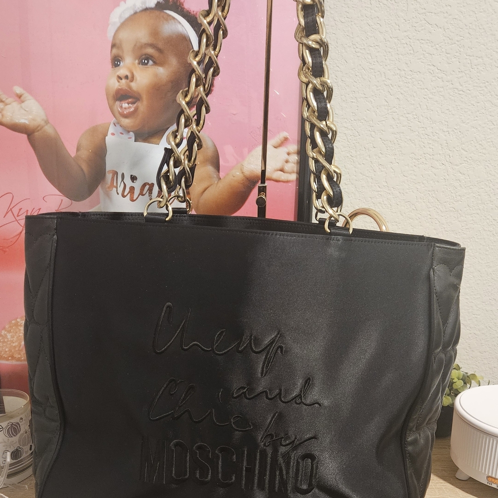 Moschino Oversized Cheap & Chic Chunky Chain Tote ( RARE )
